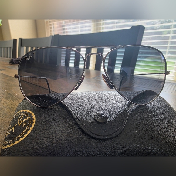 Ray-Ban Polorized Aviator Sunglasses With Blue Tint RB 3025 Authentic - Picture 3 of 15